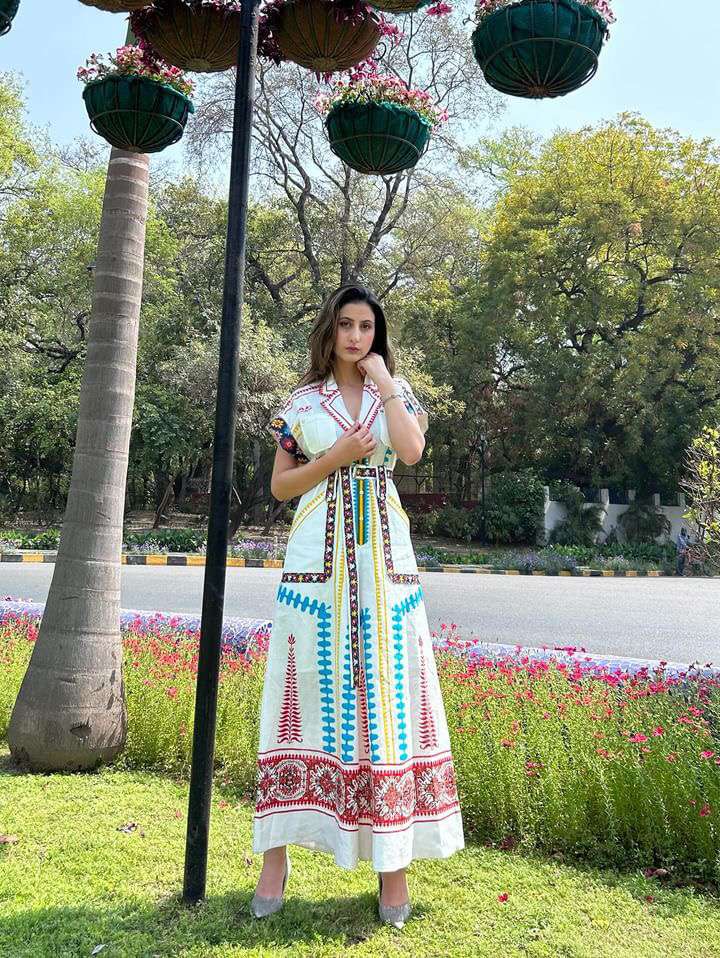 9F30B7DF-D2D1-432A-B67B-8A668C6ED4E5